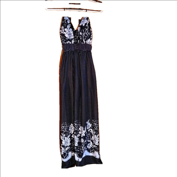 Connect 18 Dresses & Skirts - Connection 18 Maxi dress Black & White W/ Crisscross Spaghetti Straps Women sz S